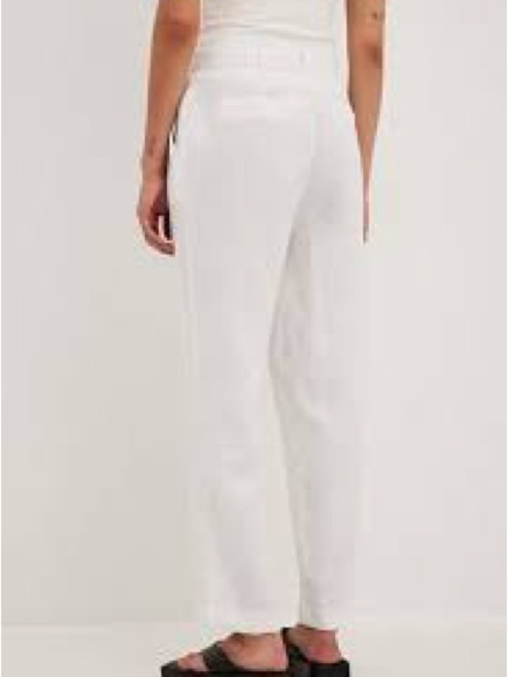 RW&CO. White Straight Leg High-Rise Pants